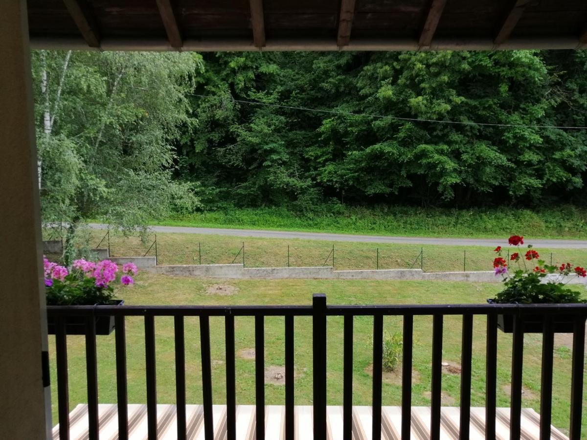 A La Joie De Vivre Chez L'Habitant Banat Exterior foto